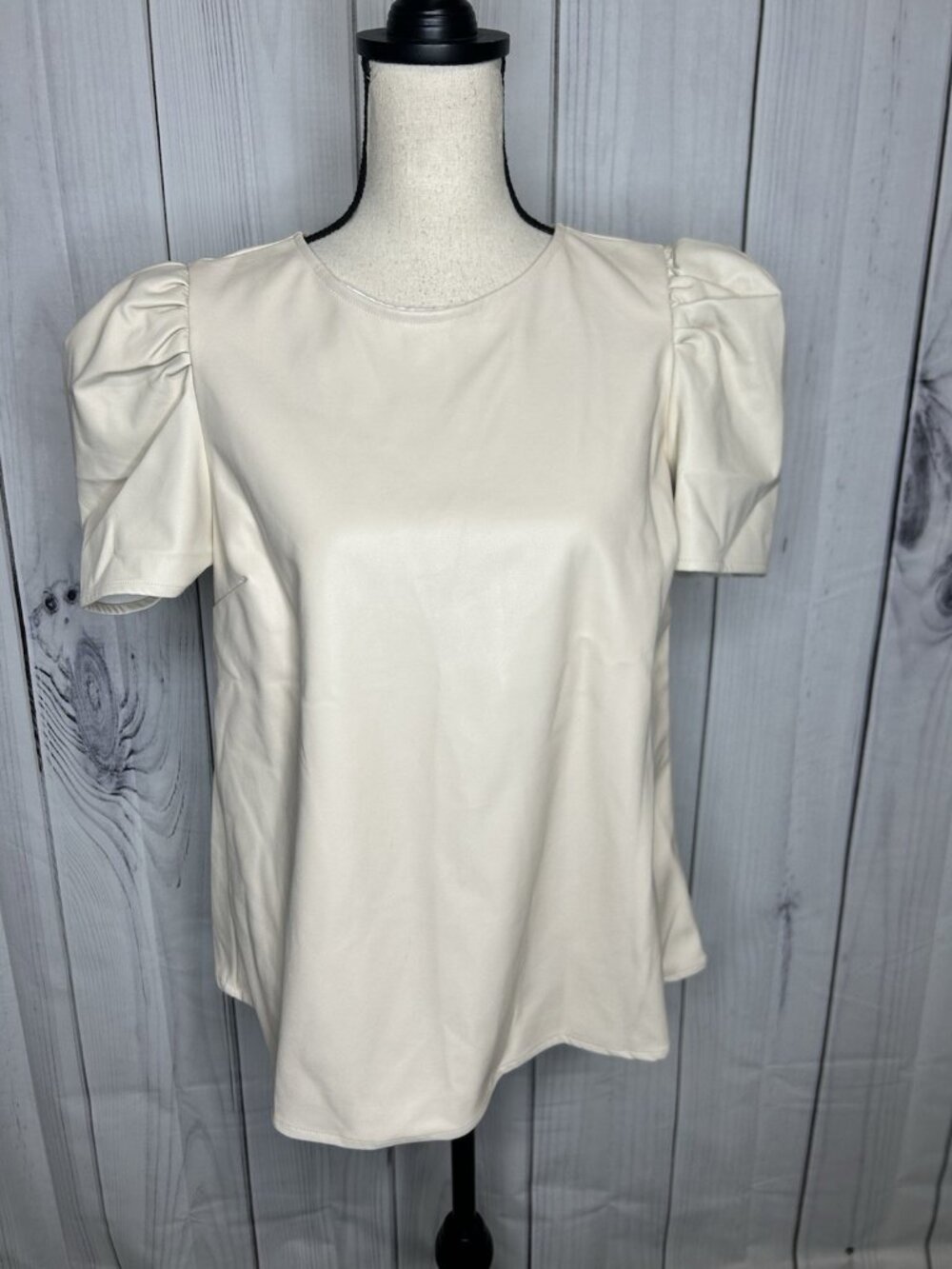 THML Pale Tan Faux Leather Short Sleeve Top Size M Keyhole Neck NWT